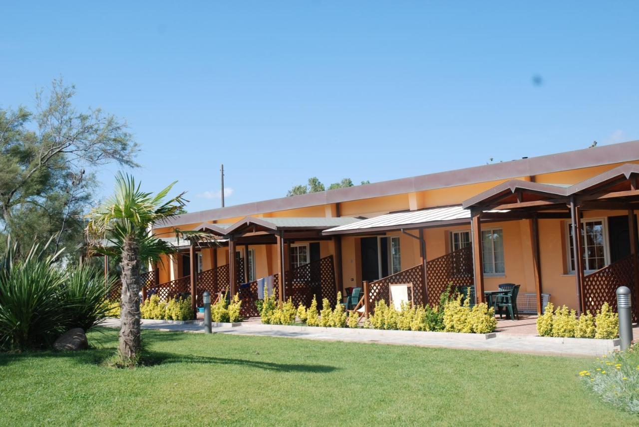Oasi Del Mare Aparthotel Tirrenia Exterior foto
