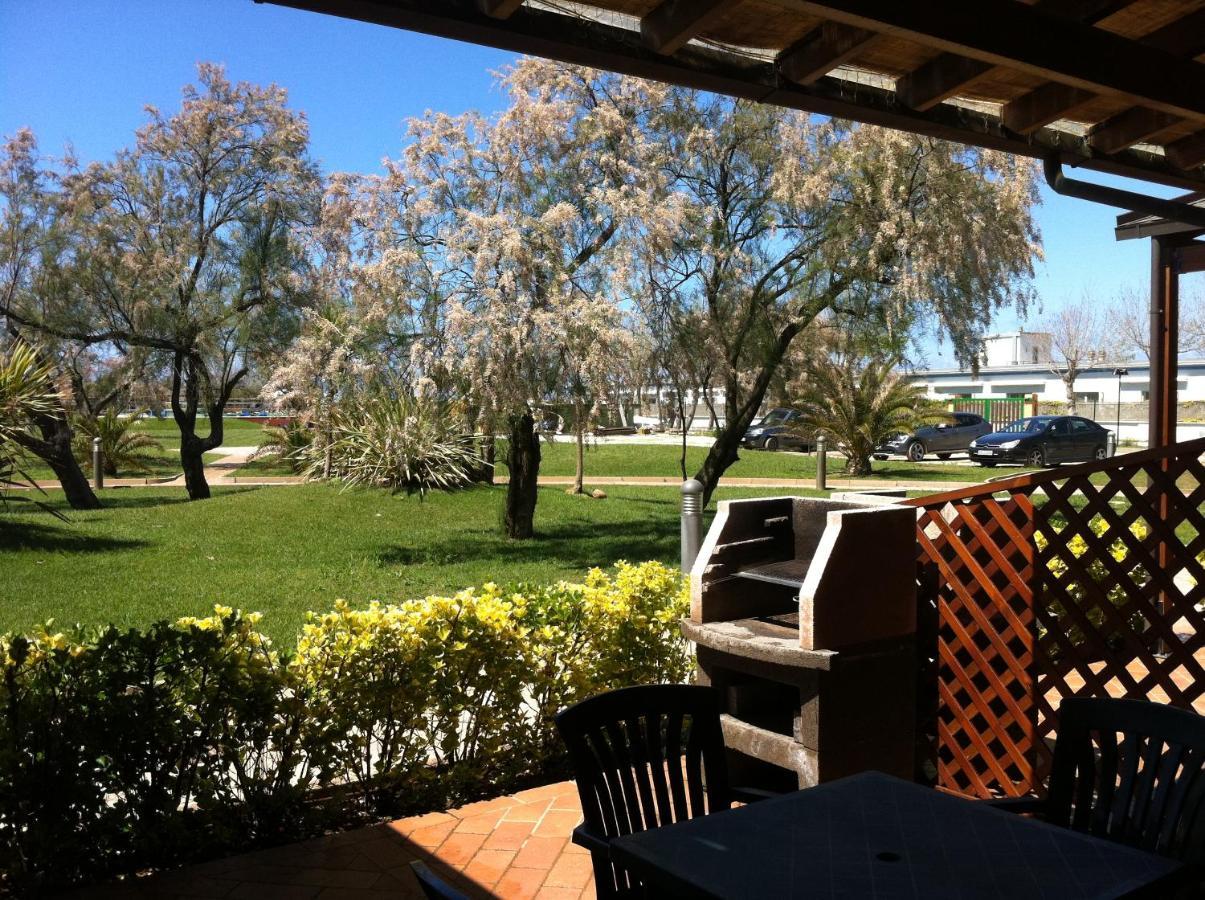 Oasi Del Mare Aparthotel Tirrenia Exterior foto