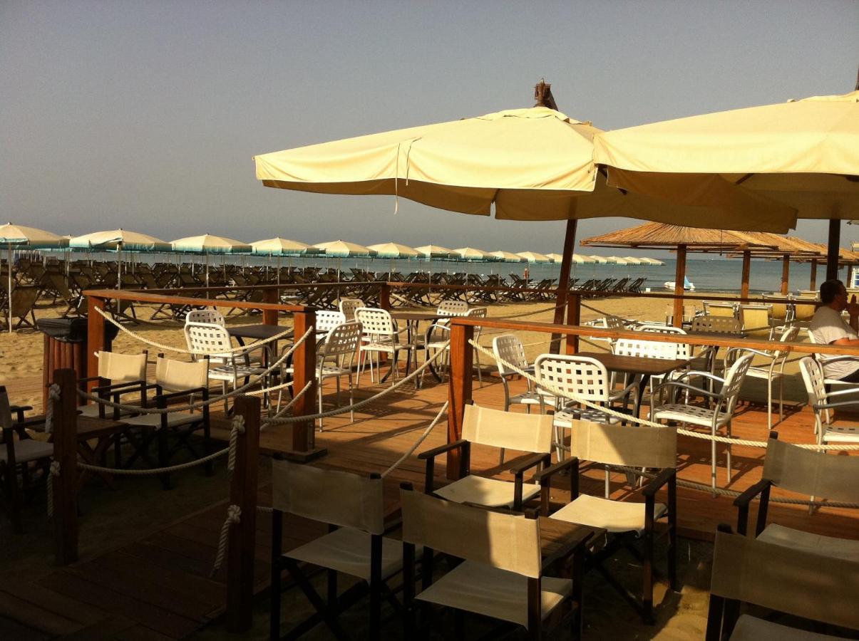 Oasi Del Mare Aparthotel Tirrenia Exterior foto