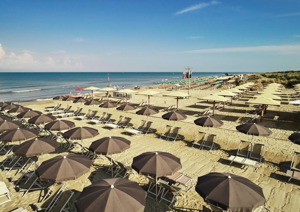 Oasi Del Mare Aparthotel Tirrenia Exterior foto
